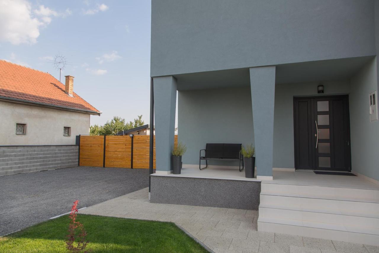 Holiday Home Thesaurum Karanac Εξωτερικό φωτογραφία